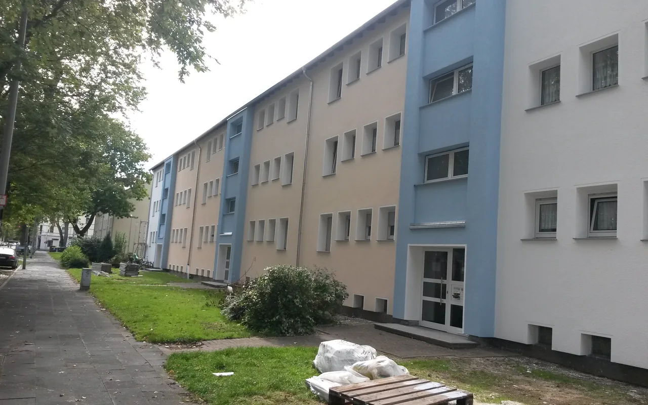 Wohnanlage mit mehreren Eingängen
